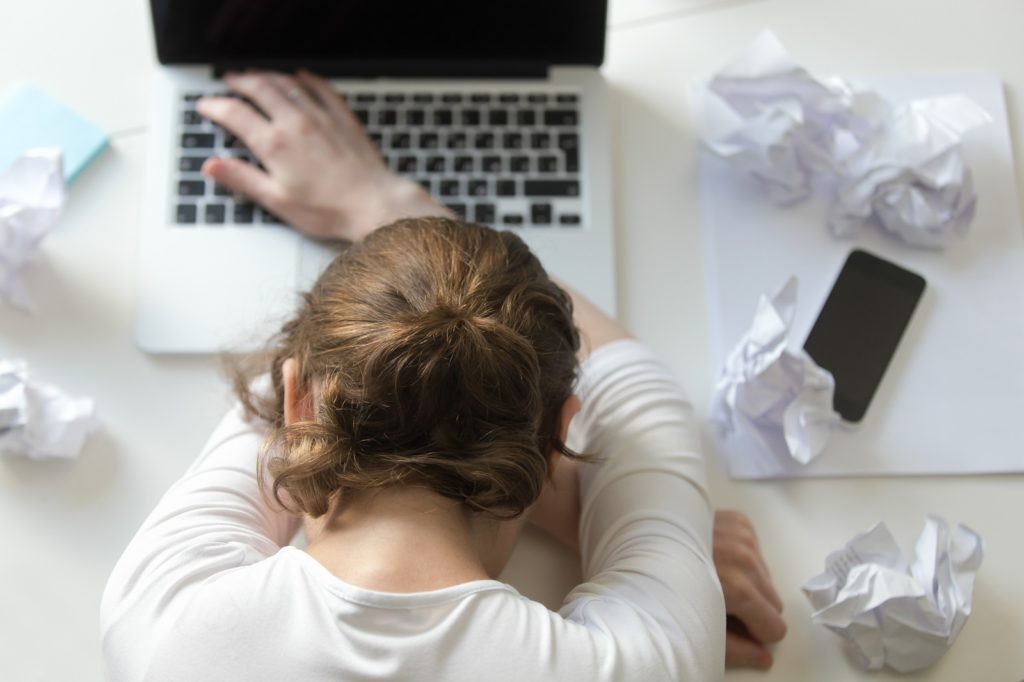 Stres w pracy - przyczyny, jak sobie z nim radzić? | stres i wypalenie zawodowe1